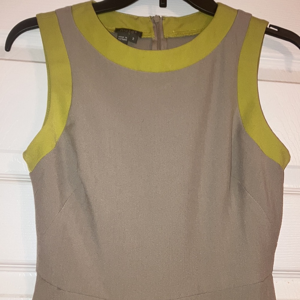 Muse dress size 2 lime green and tan fit and flare sleeveless